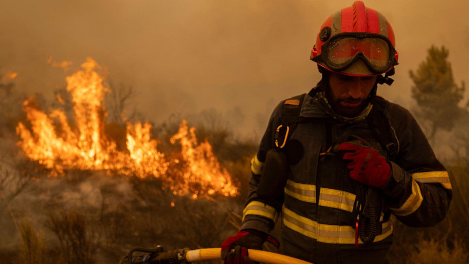 Bombero en acción